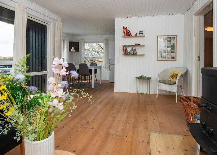 בית נופש Seaside Serenity At Henne Strand-by Traum *